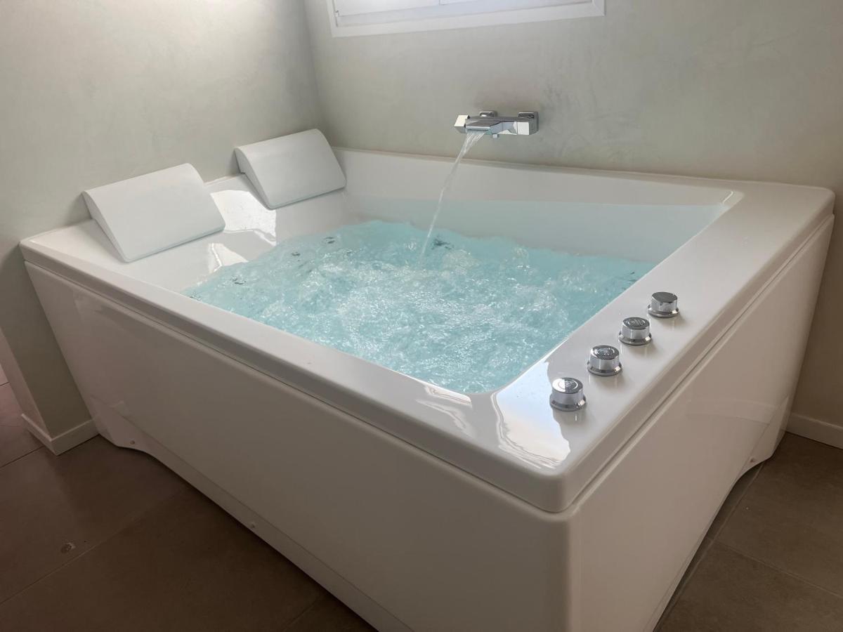 Spa Jungle Le Mesnil-Saint-Denis Luaran gambar